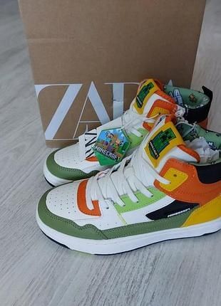 Дитячі кросівки Minecraft Zara 34 розмір
Заменитель, подкладка - те