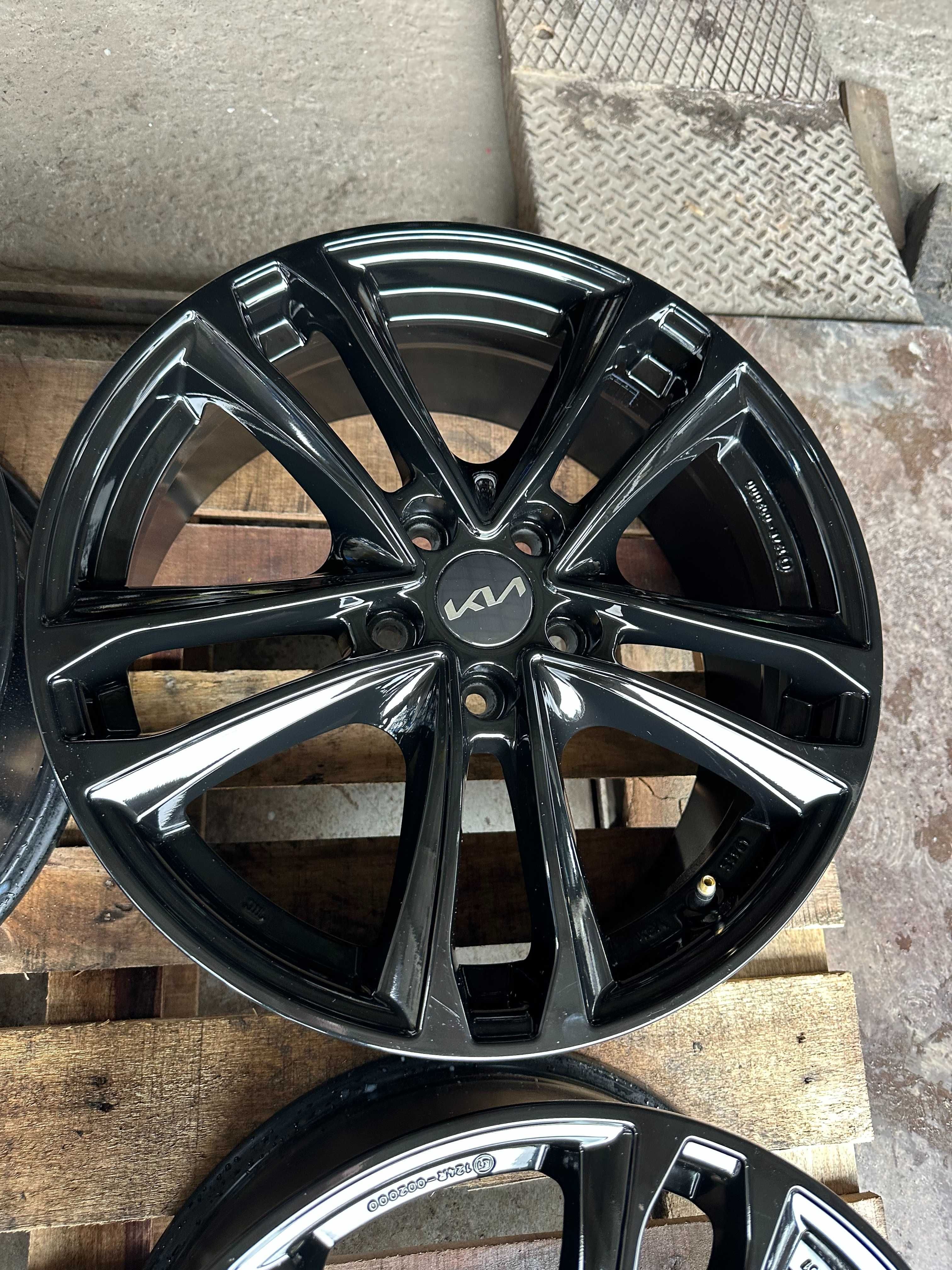 5x114,3  7,5j x 18" et49,5 KIA komplet alufelgi z czujnikami