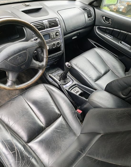 Mitsubishi Avance 2.5 manual części silnik pół oś skóra fotele drzwi