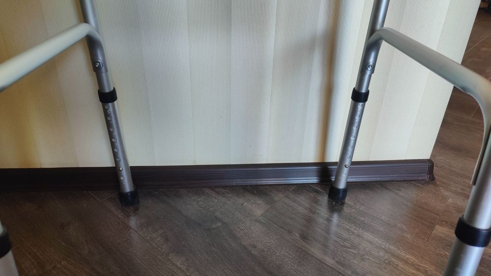 Ходунки для дорослих