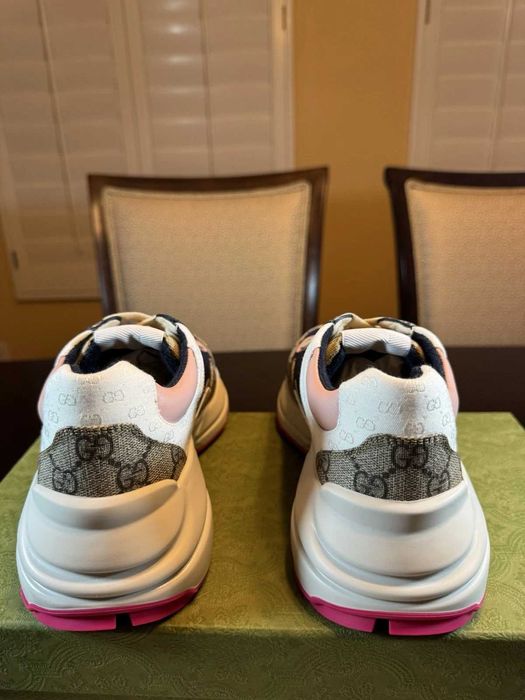 Ténis Gucci Rhyton GG Logo autênticos, novos, tamanho 36.5 / US 6.5.