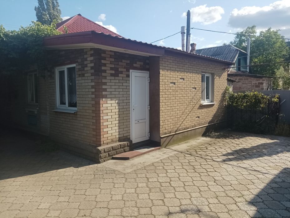 Продам два дома на участке