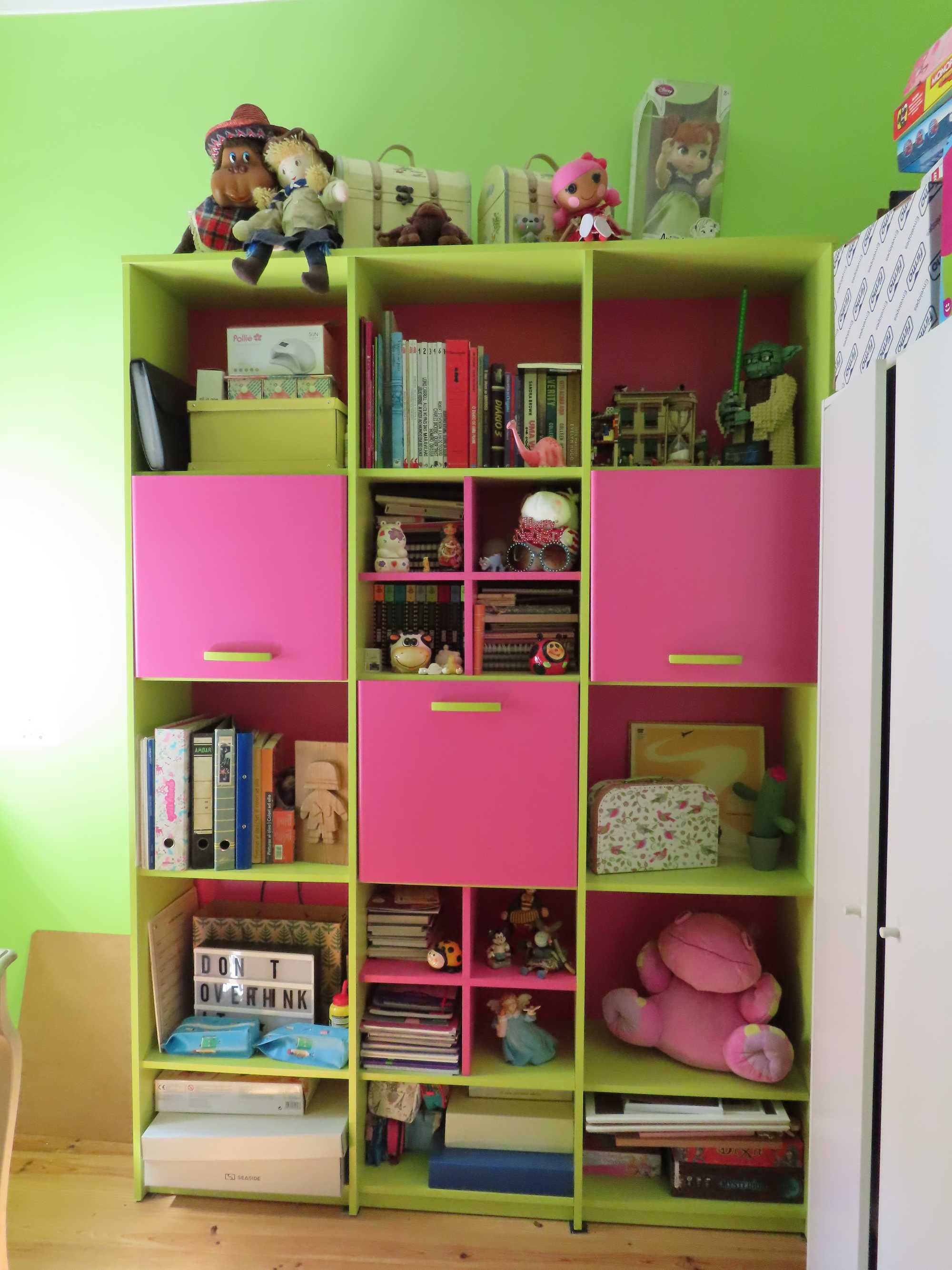 Estante para quarto de criança como nova