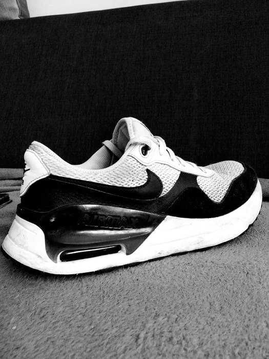 NIKE buty sportowe.