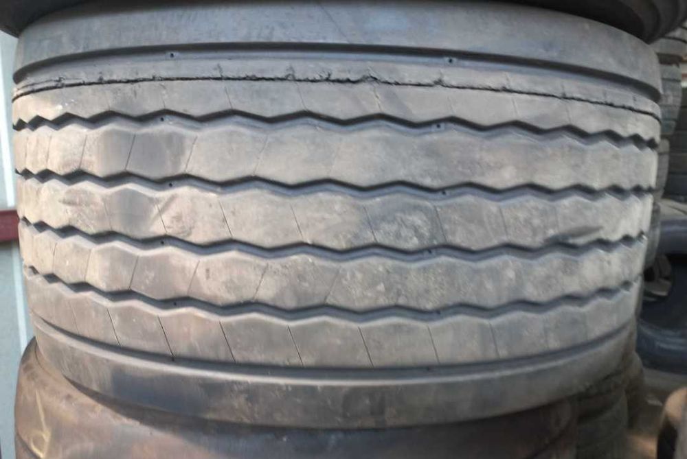 Шини 445/45 435/50 385/55 R19.5 на причіп МЕГА вживана резина скат