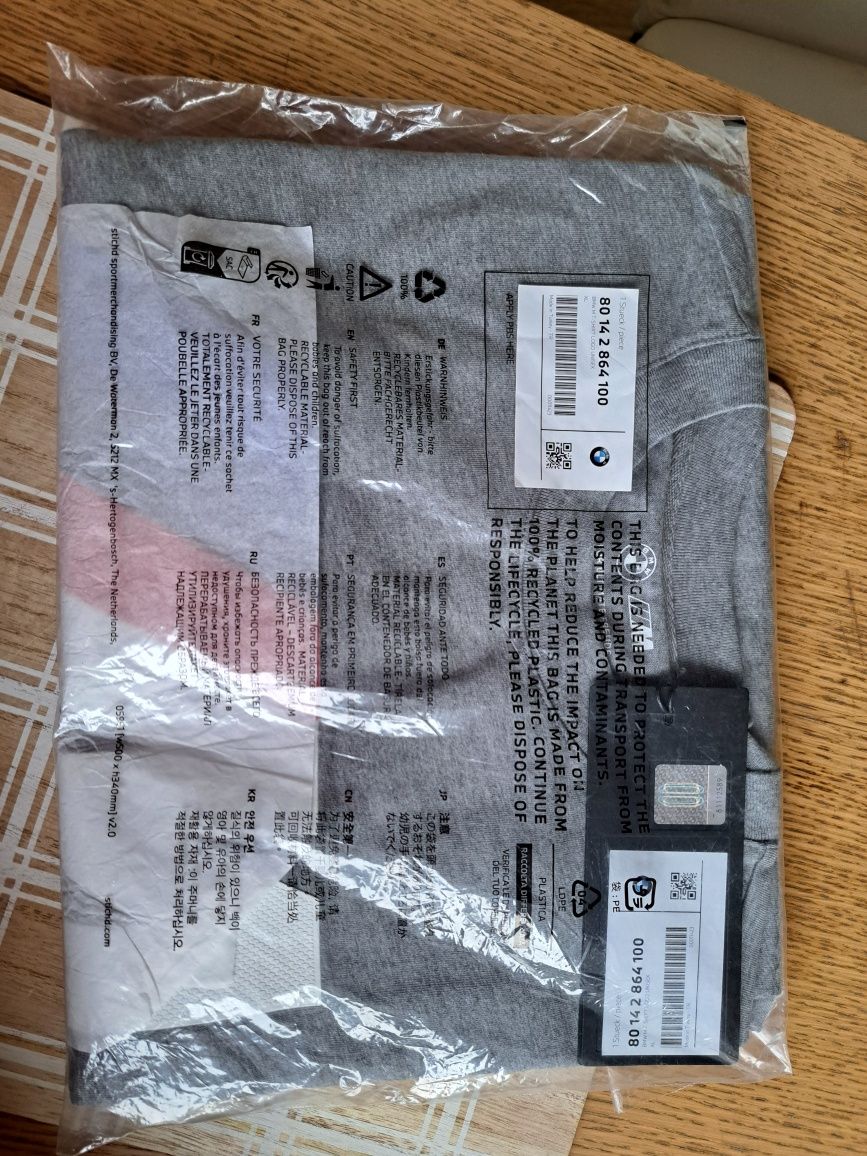 T-shirt BMW. Świetny na prezent dla fana Bmki.