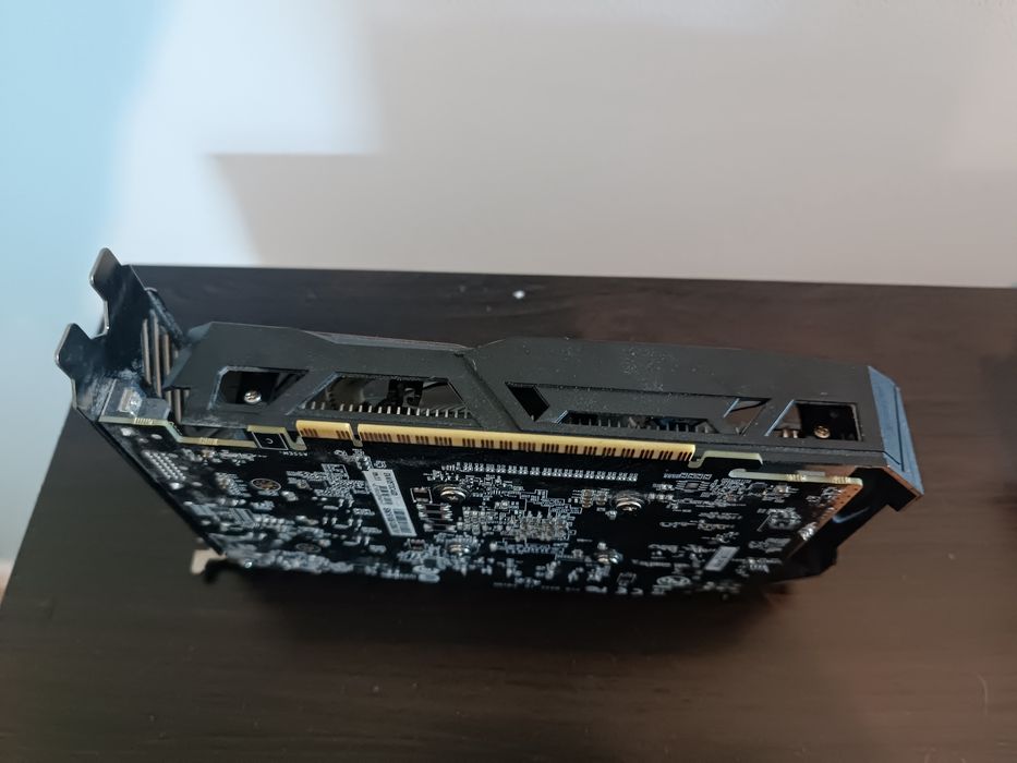 GIGABYTE GTX 1050 Ti 4gb vram