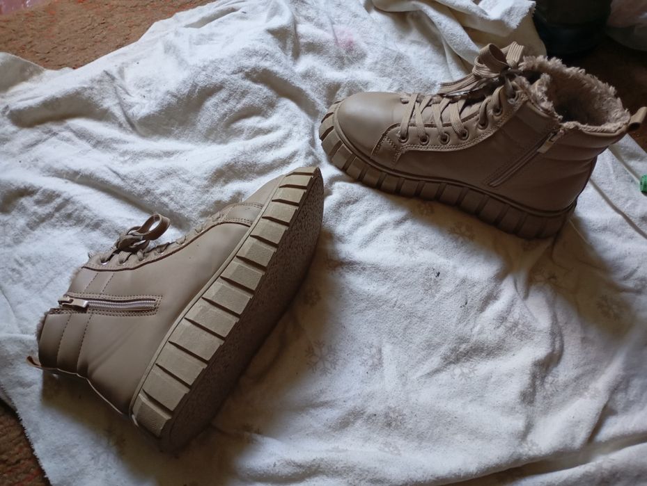 Ботинки женские зимние кожаные на платформе р38 24.5см Испания