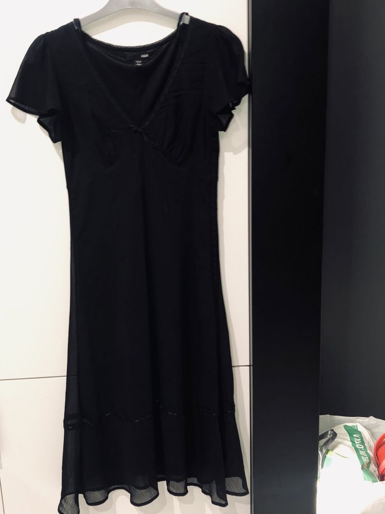 Sliczna szyfonowa czarna  sukienka