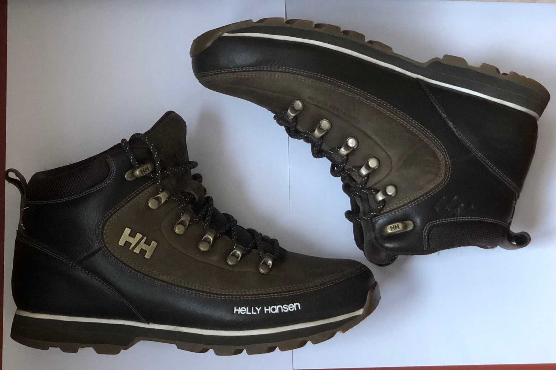 Продам термоботинки Helly Hansen