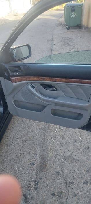 Vendo bmw 530d e39  pack M 184 cv  
375565 km .
R