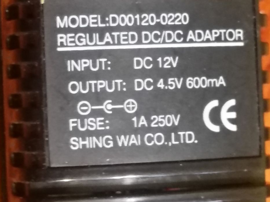 zasilacz ładowarka samochodowa output ;DC4.5V 600mA input;DC 12V