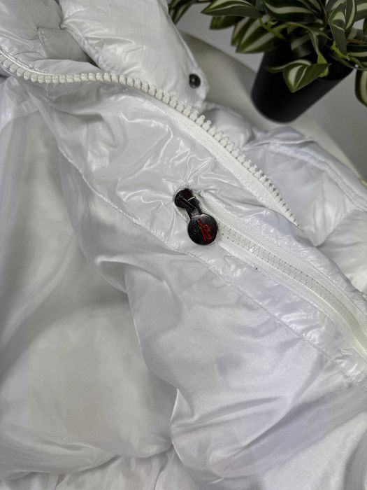 Пуховик Moncler Maya