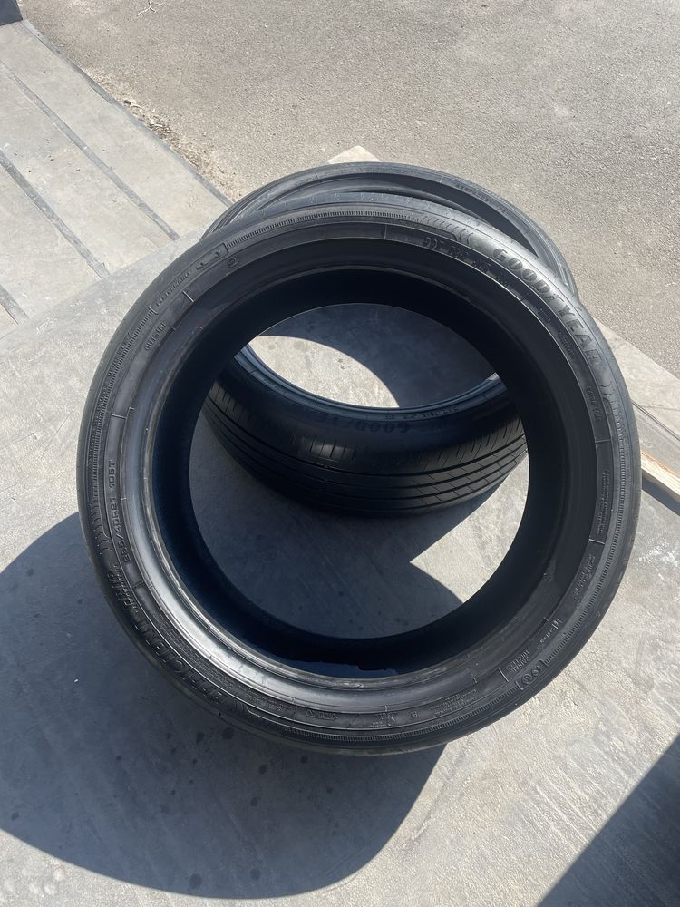 265/40/21 goodyear efficient grip performance