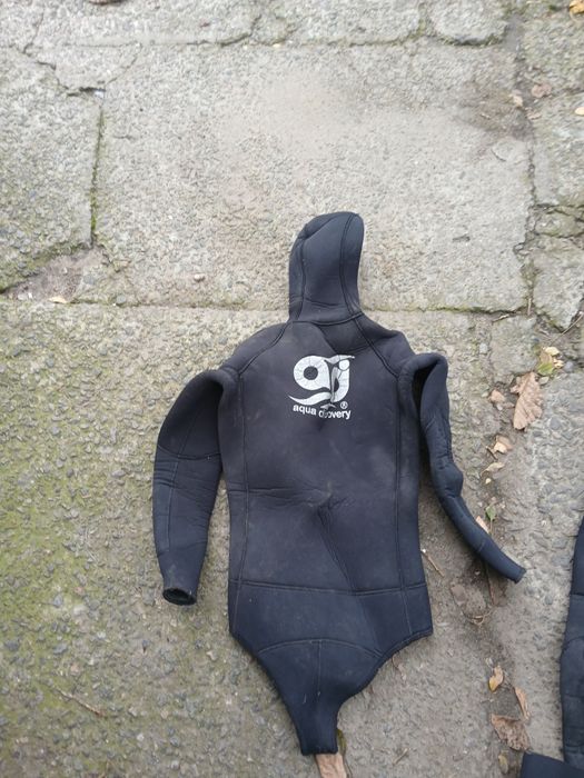 Продам водолазный костюм