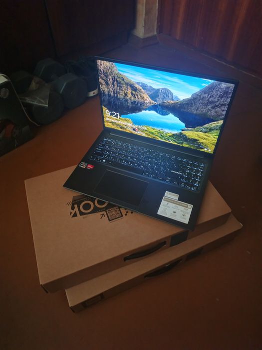 ASUS Vivobook 16X OLED M3604YA-L2284 . 3840*2400.