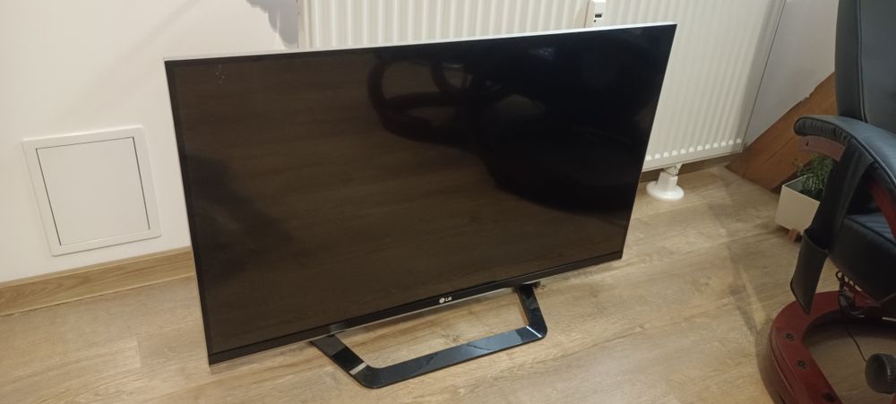 Telewizor LG 42lm660s