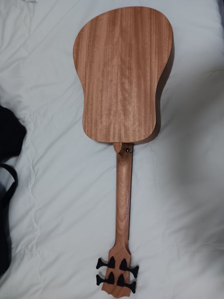 Baixo Ukelele Kahuna Mahogany