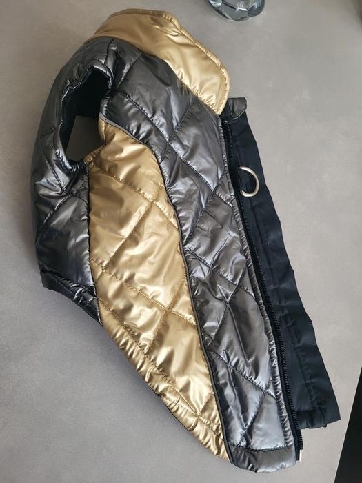 Одяг для собак жилетка