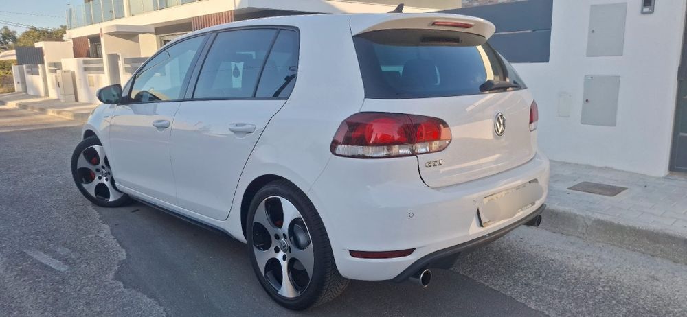 Golf 2.0 GTI caixa DSG