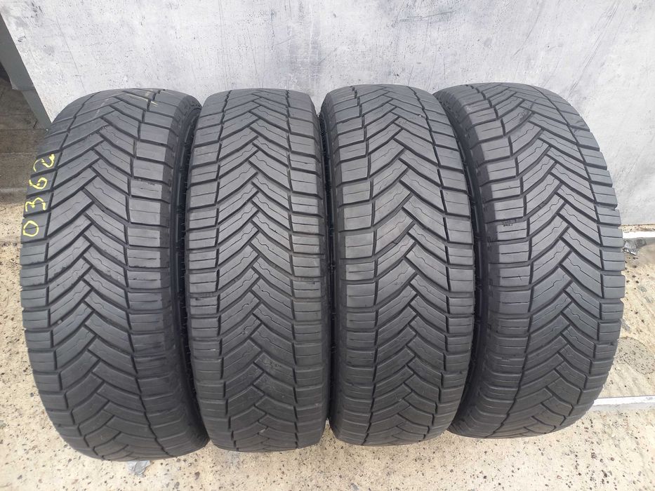 Резина всесезонна Michelin Agilis Cross Climate 225.75.16с