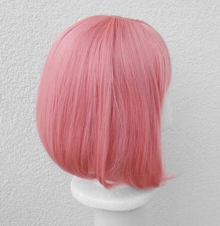Krótka różowa peruka bob z prostą grzywką krótki różowy wig cosplay