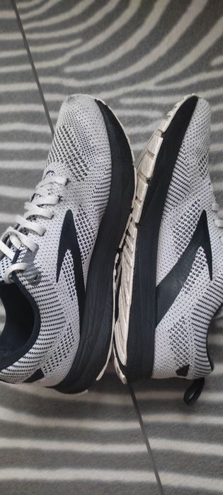 Кроссовки Brooks 41
