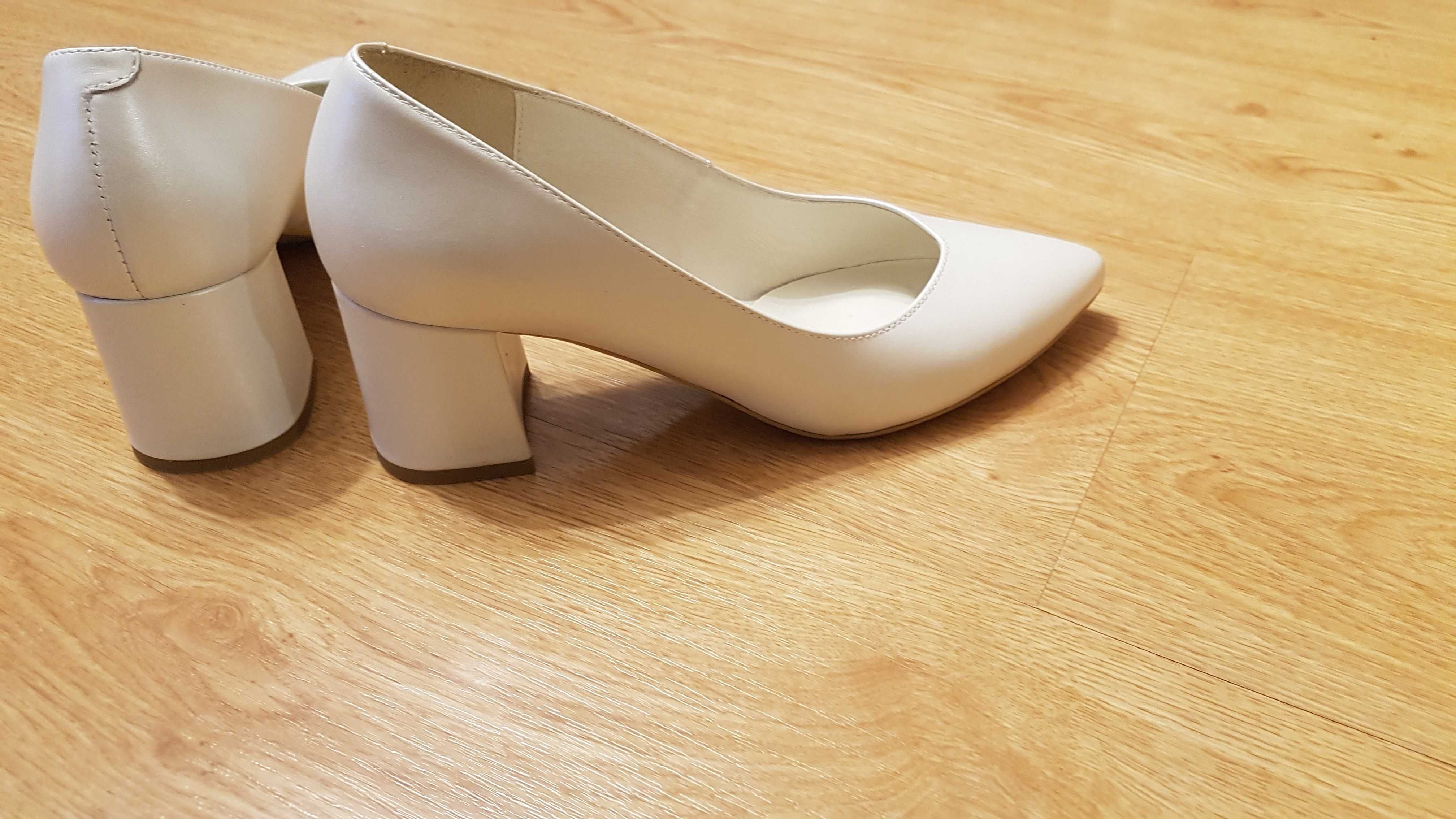 Czółenka ślubne Kotyl buty nowe biała perła rozmiar 37