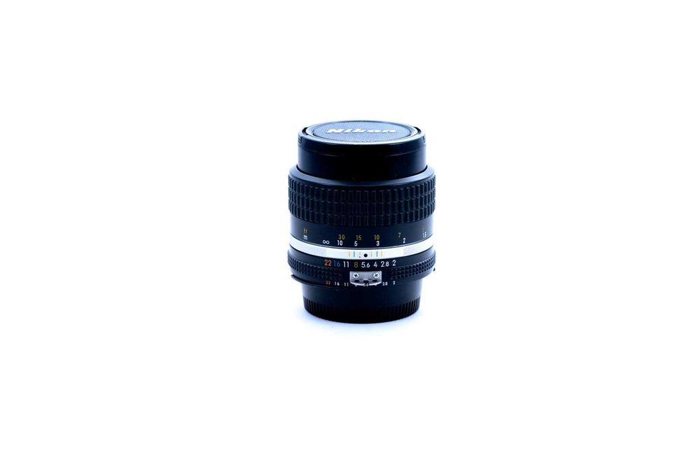 Obiektyw Nikon AI-S Nikkor 85mm 1:2 F2! Metal! Made in Japan!