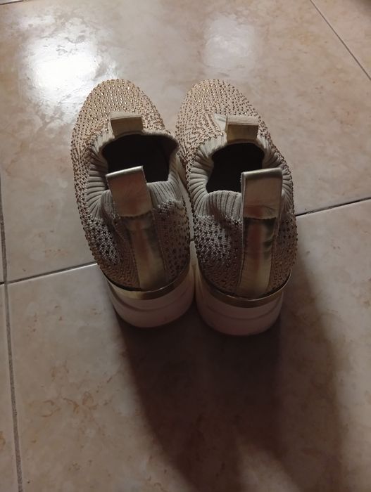 Sapatilhas de mulher, douradas