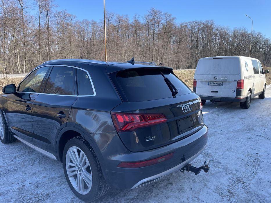 Audi Q5 80A Колір:LX7L Розборка Ауді ку5 80А Шрот Запчастини Розбір