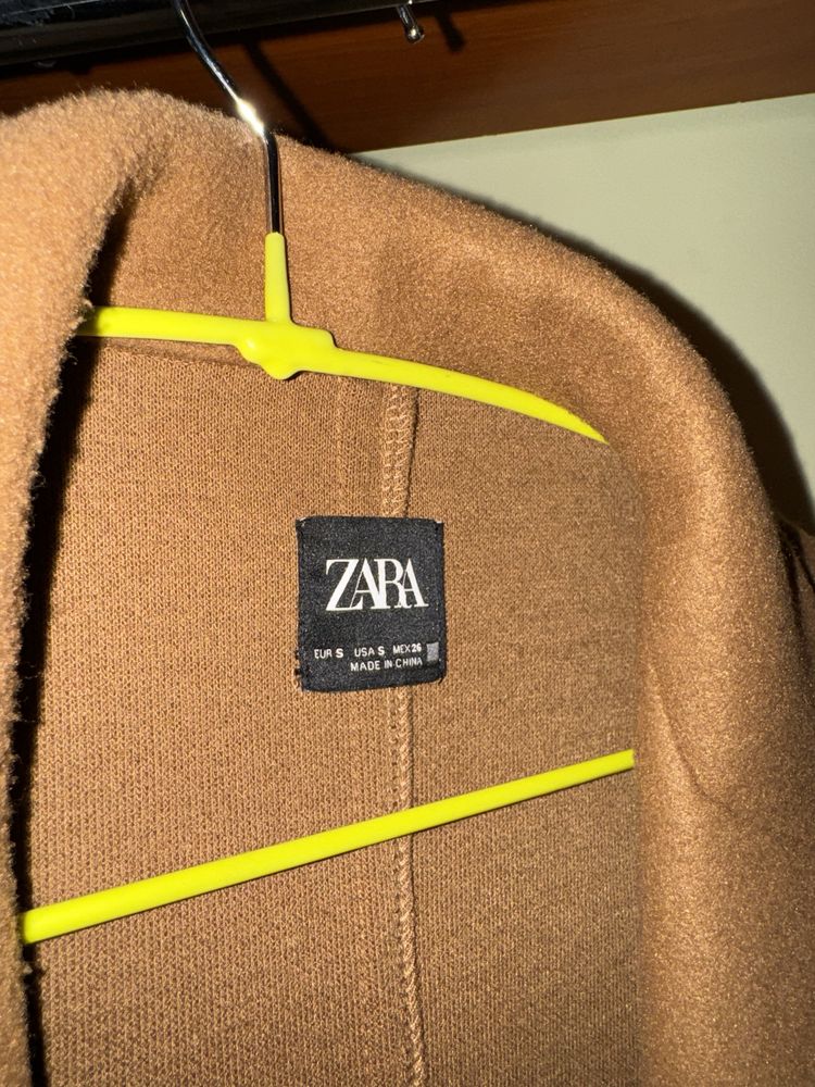 Пальто ZARA цвет mid-camel размер S
