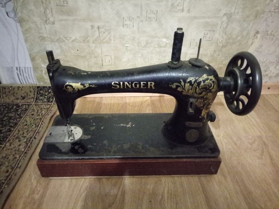 Швейная машинка "Singer"