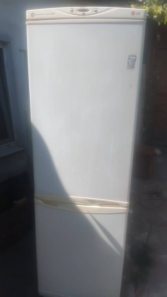 Холодильник б/у LG no frost,