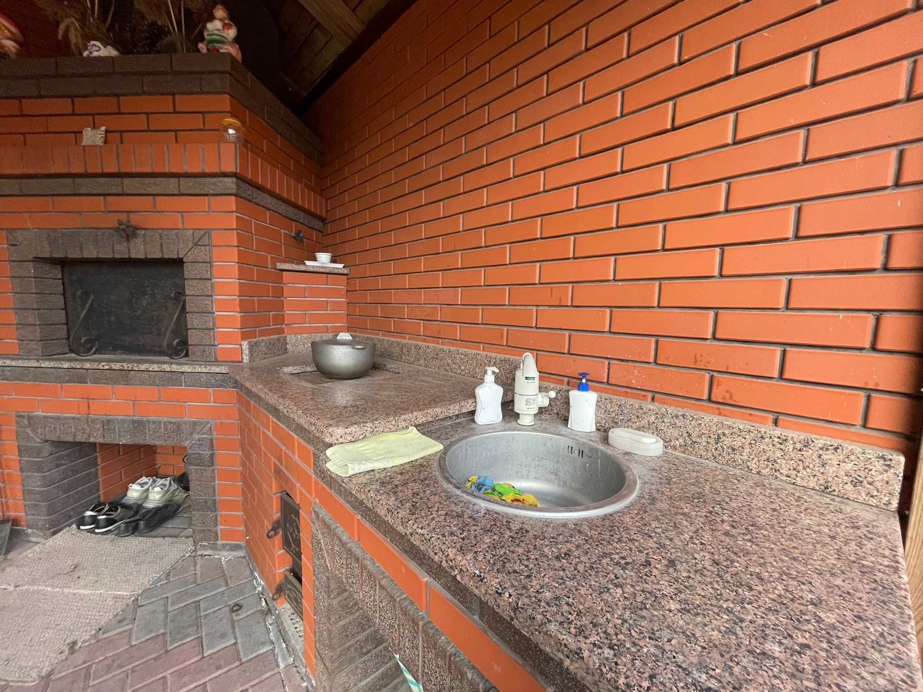 (5) Продаж частини будинку по вул. Гонти 4624