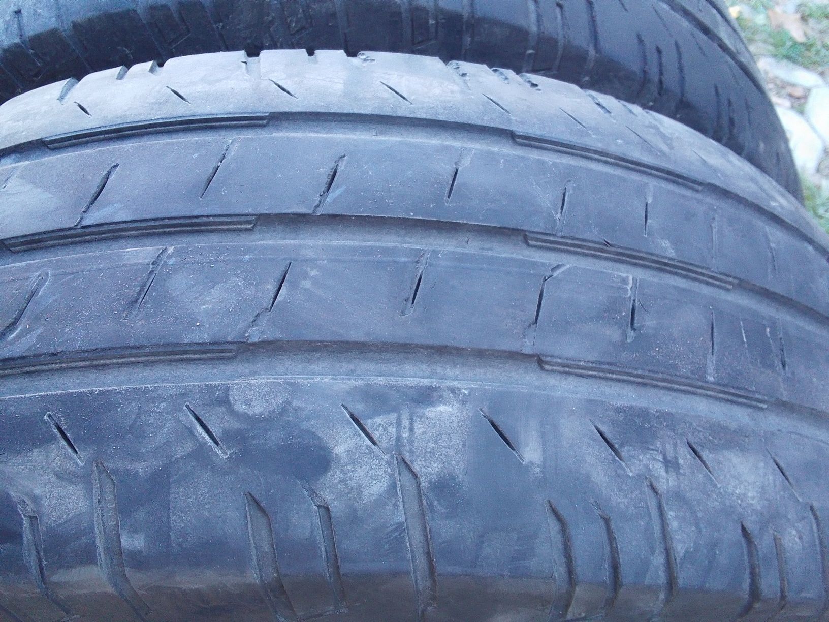Cena za 2 Opony letnie 235/65r16C CONTINENTAL 2023r