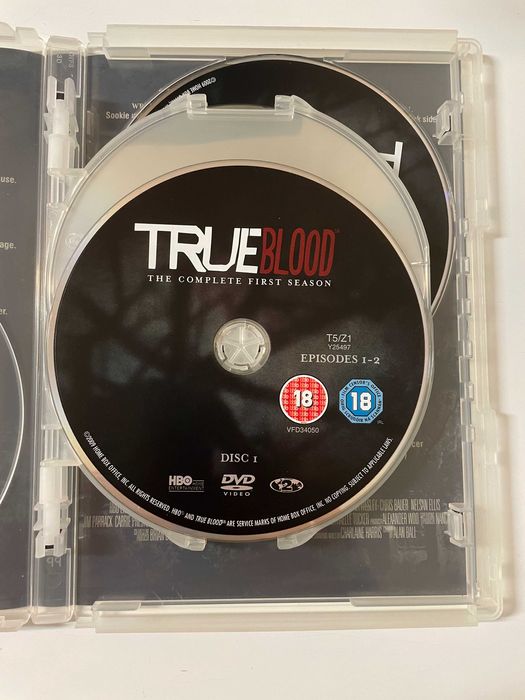 Sangue Fresco 1 temporada / True Blood 1 season