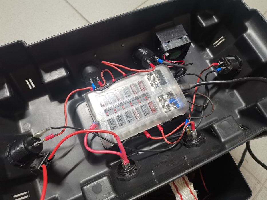 Powerbox (bateria auxiliar)