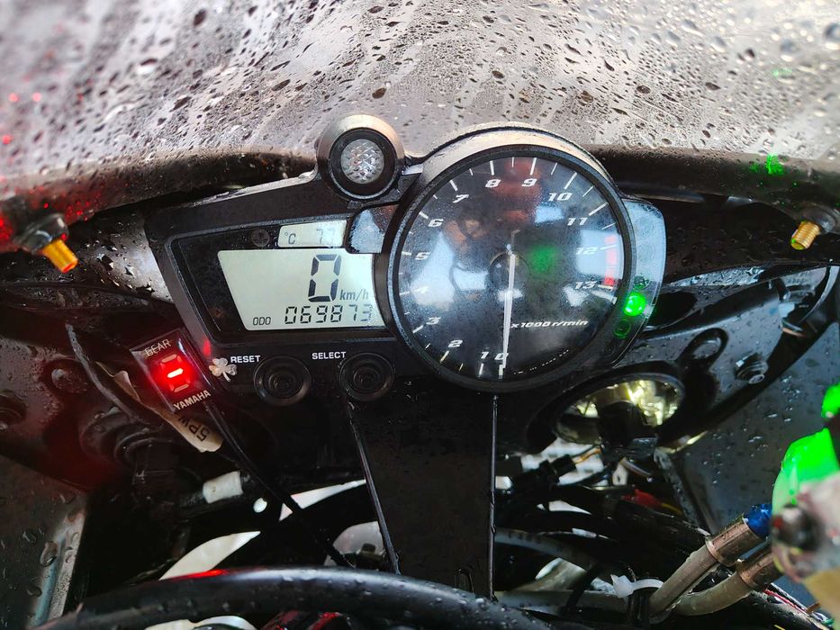 Yamaha R1 RN09 2003