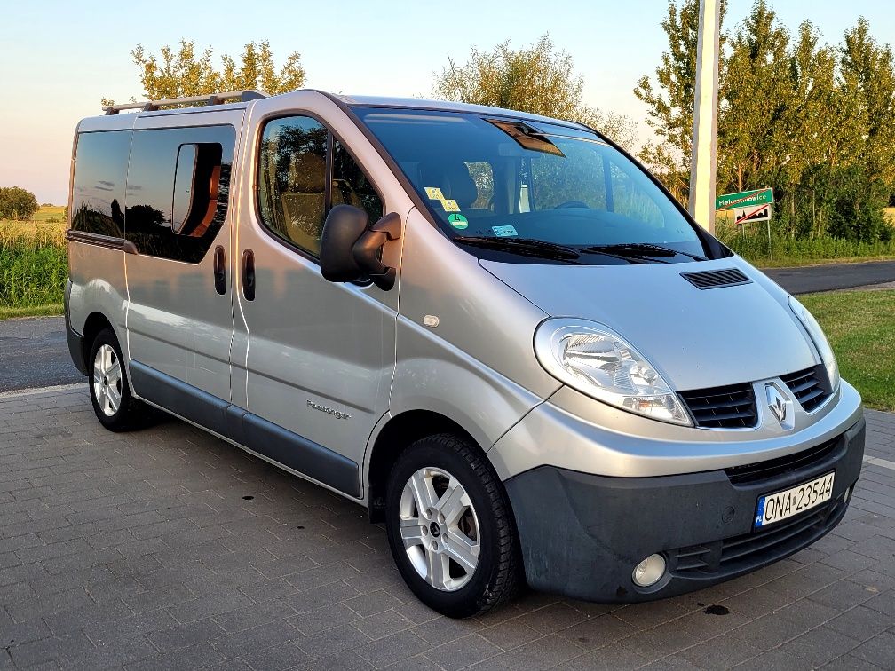 Renault Trafic 2.5 DCi***9-os***Passenger***Stan BDB**2xKlima**Automat