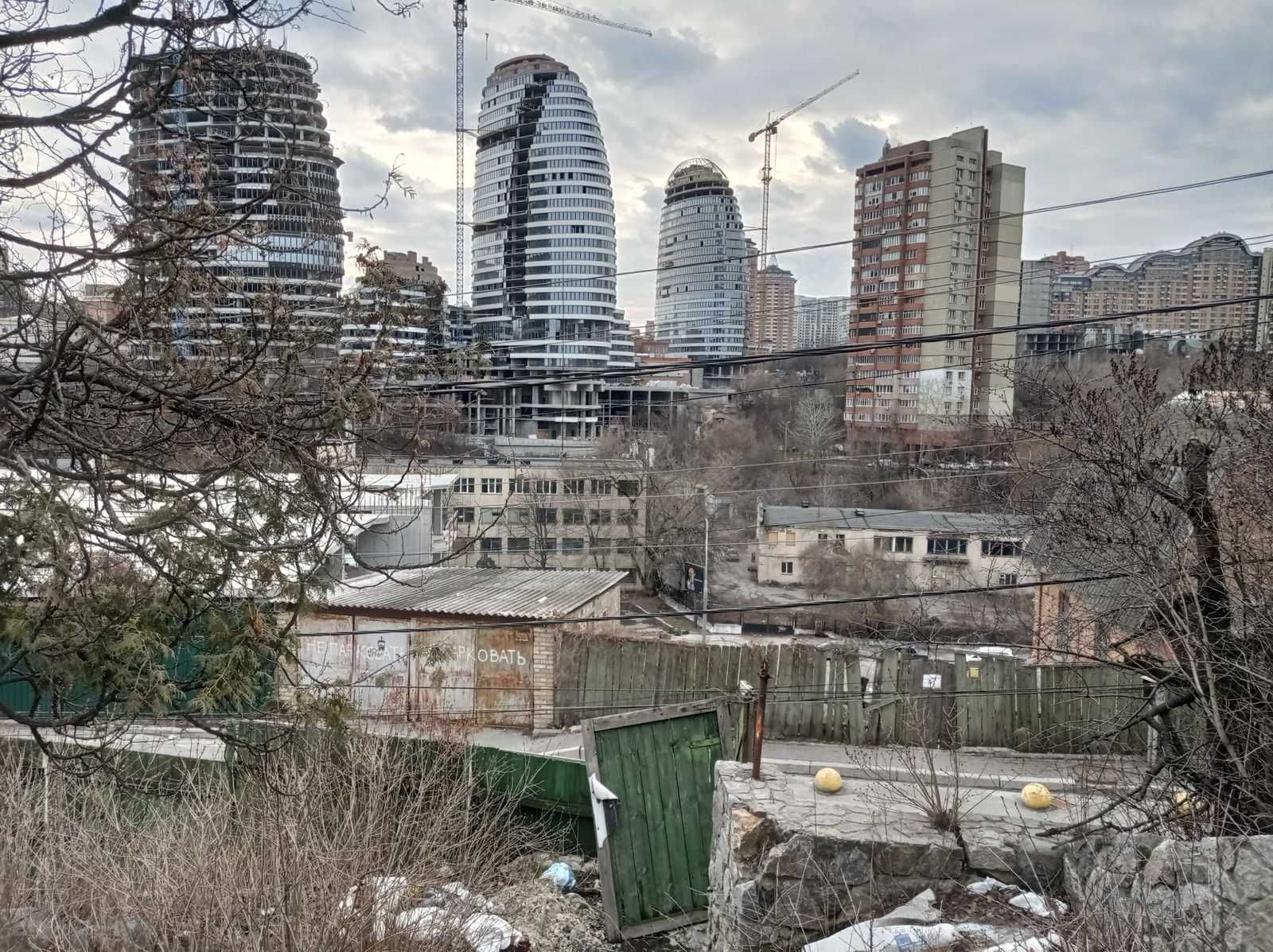 Продаж землі на вул. Редутна (15 соток)