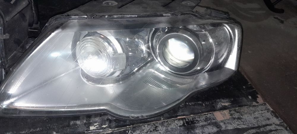 Lampy bi-xenon passat b6 doświetlanie zakrętów