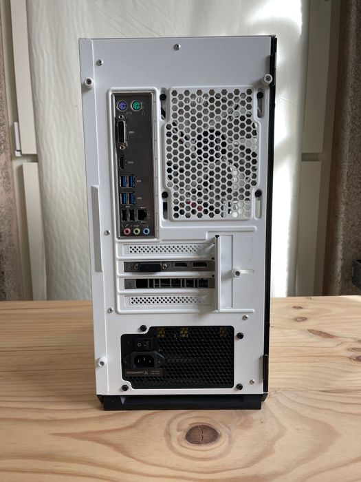 Gaming Desktop com Ryzen 5 e Nvidia GTX 1650s