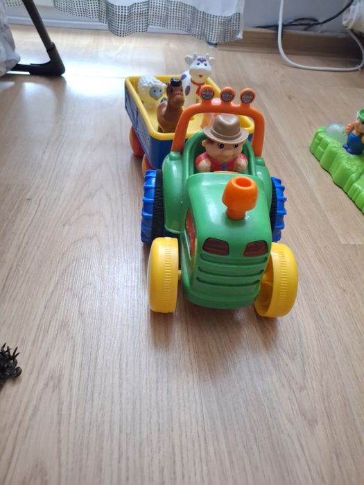 Traktor dumel zwierzatka