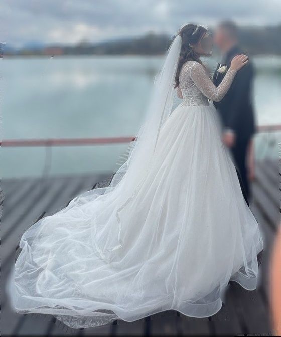 Продам красивое, пышное свадебное платье.