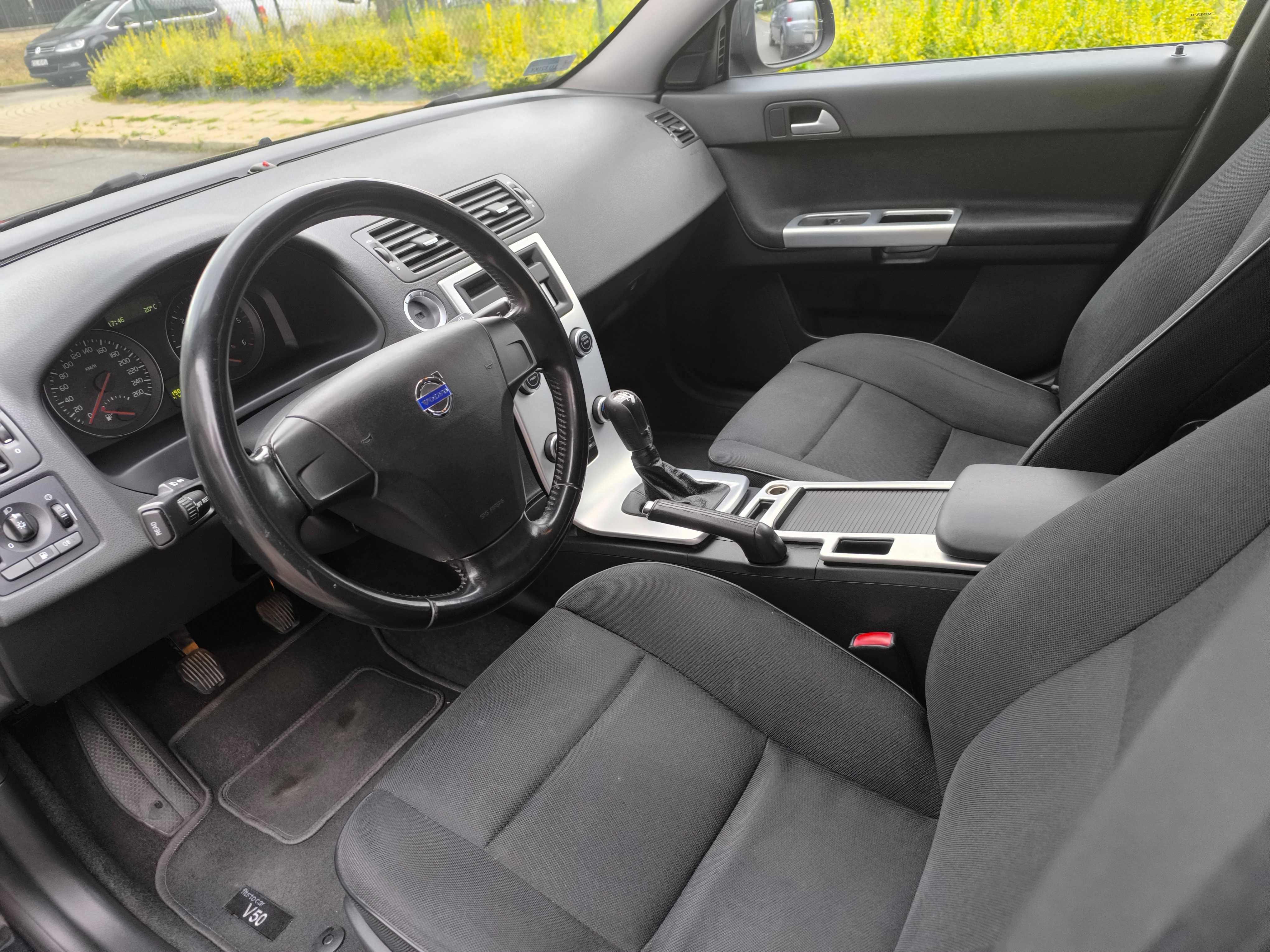 VOLVO  V 50 2.0D 136km , 2010 , salon Polska