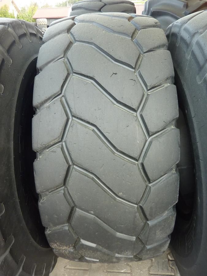 4x Opona używana przemysłowa 23.5R25 BRIDGESTONE VJT 2400zł W3323