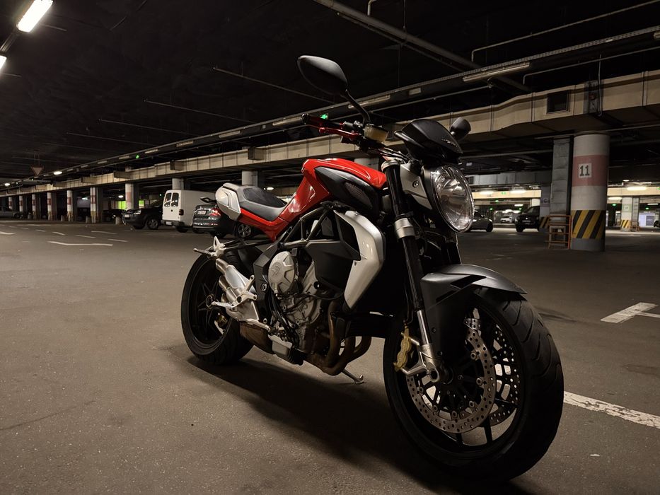 Терміново Mv Agusta Brutale 675