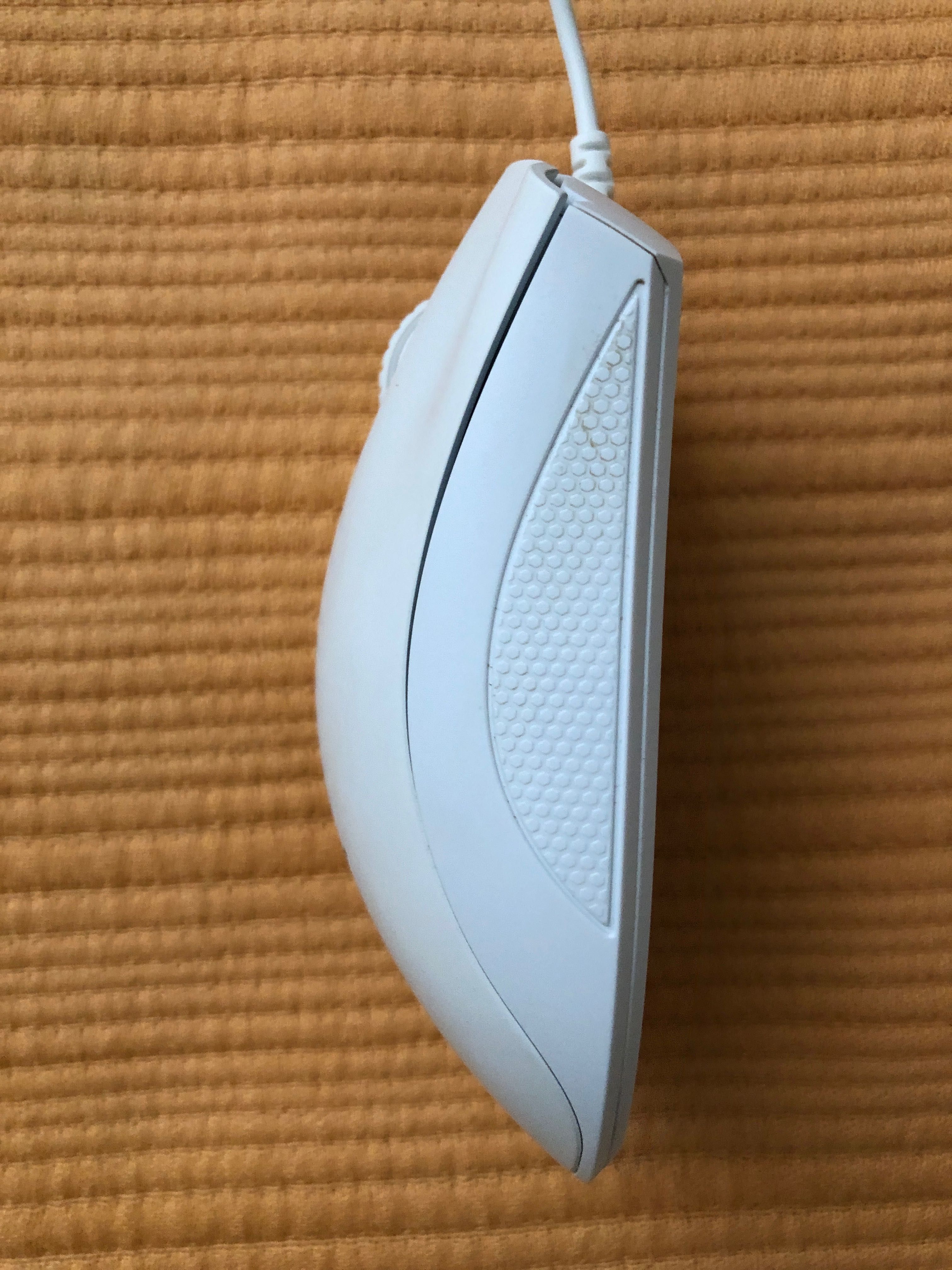 Rato razer deathadder elite branco e tapete razer pro glide cinzento
