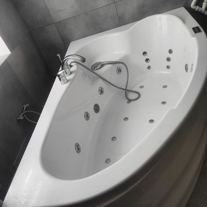 Wanna z hydromasażem Sanplast